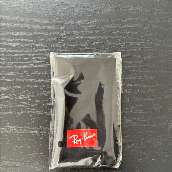 Ray Bans - Picture 3 of 4